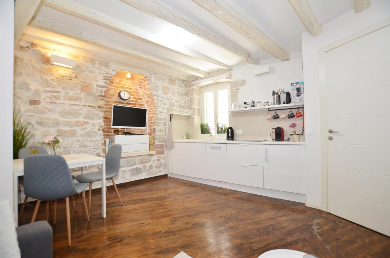 רוביני Pisinium Apartment מראה חיצוני תמונה